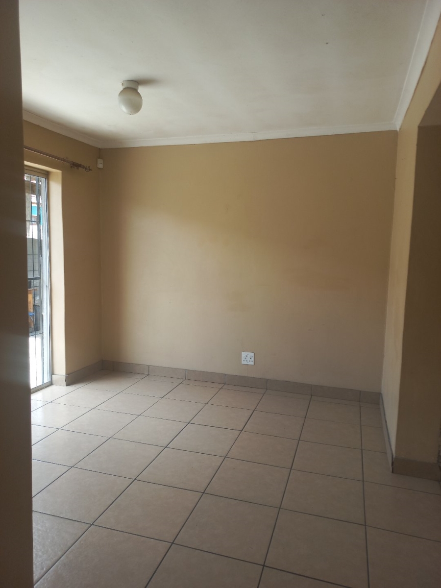 3 Bedroom Property for Sale in Devon Park Village Western Cape